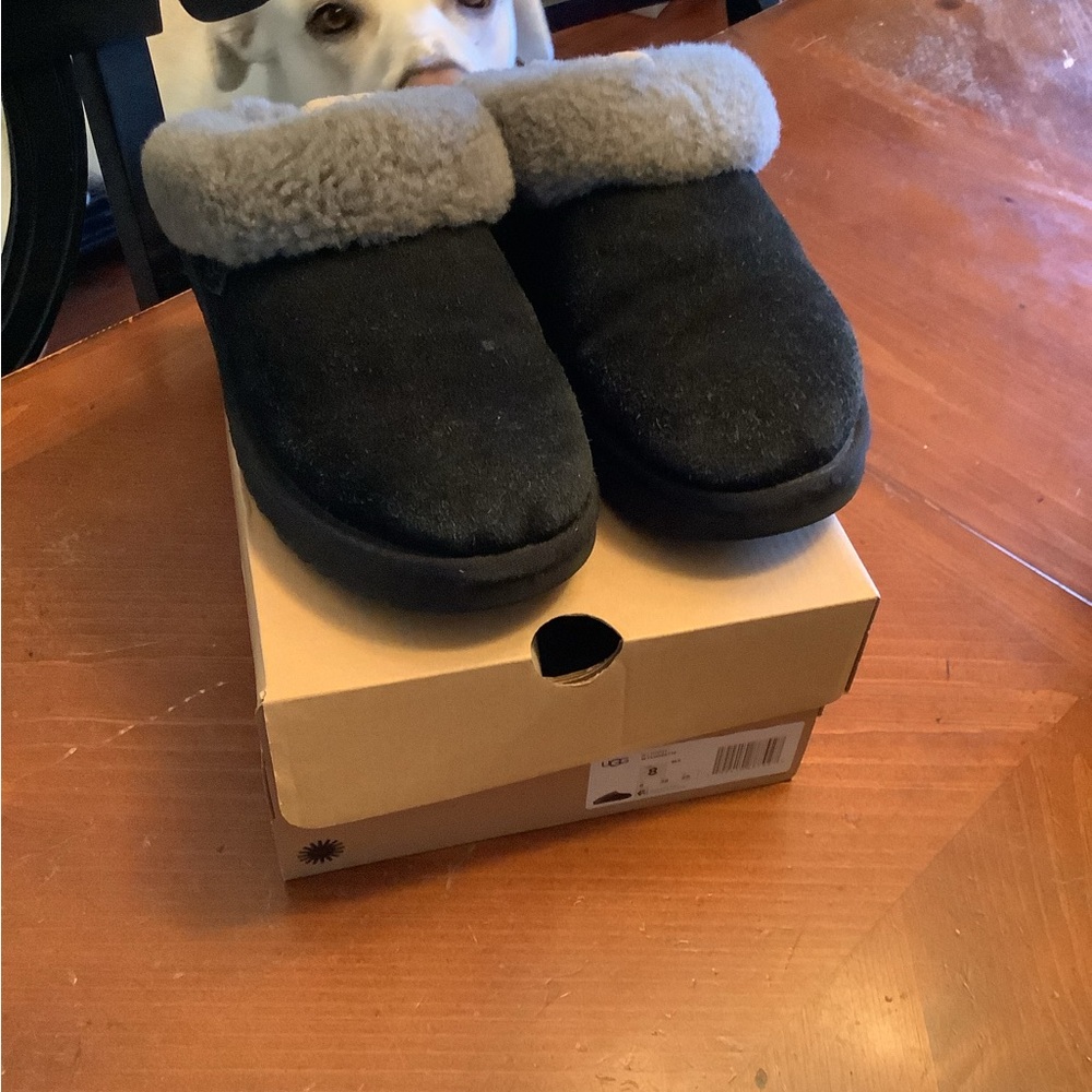 UGG WOMENS CLUGGETTE black and gray slippers - Picture 15 of 16